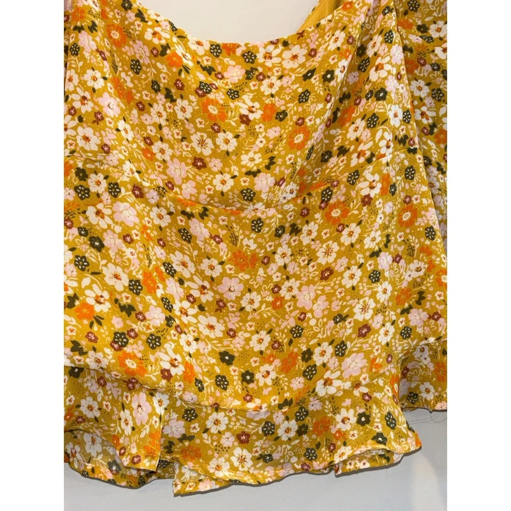 Astr The Label Blouse Top Womens Small Mustard Ditsy Floral Ruched‎ Puff Sleeve